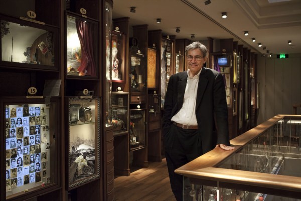Orhan Pamuk a deschis la Istanbul “Muzeul Inocentei”. “Atunci n-am stiut ca traiesc cea mai fericita clipa a vietii mele”