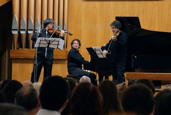 „Best of Duelul Viorilor“. Editia a sasea a turneului reinvie intrebarea: Stradivarius sau Guarneri?