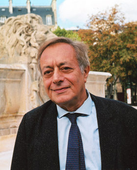 Pierre Ménat, fost ambasador al Franței la București: „Cartea mea nu se adresează numai unei elite francofone, i-ar putea interesa și pe mulți români”