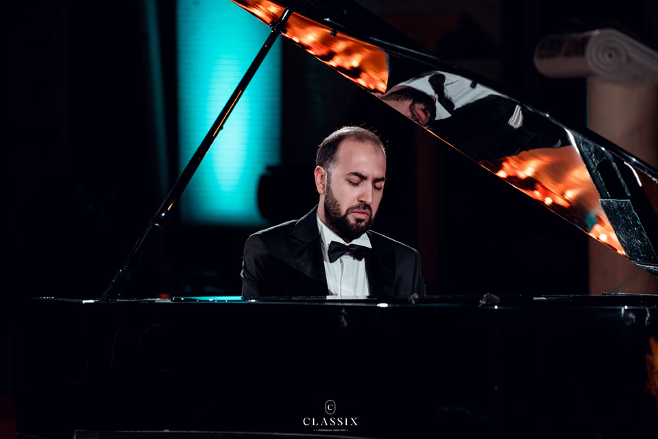 Interviu cu pianistul Dragoș Cantea, director artistic al Classix Festival 2022: „Cred că moștenirea locului își spune cuvântul: muzica de cameră e iubită la Iași“